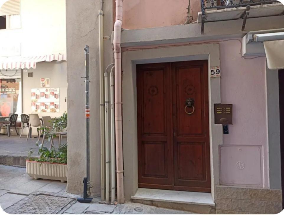 Castello Camera Privata, Nell'Appartamento Condiviso Cagliari Exterior foto